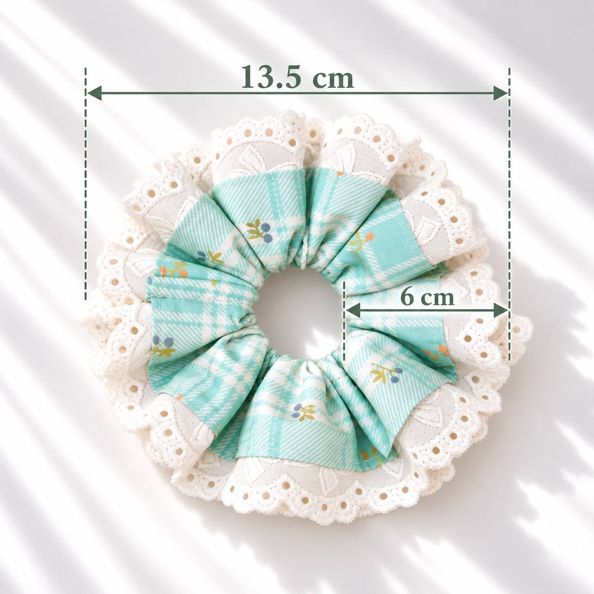 薄荷花園蕾絲髮圈 Mint Garden Lace Scrunchie